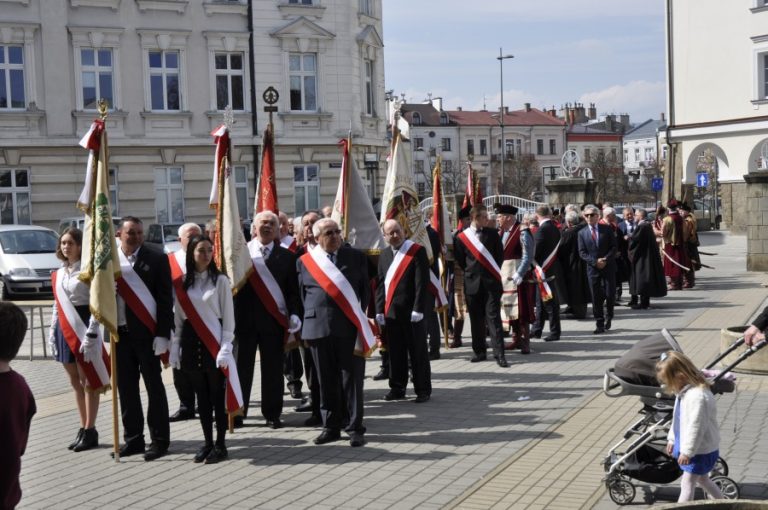 Uroczystość poświęcenia nowego sztandaru – zdjęcie 11