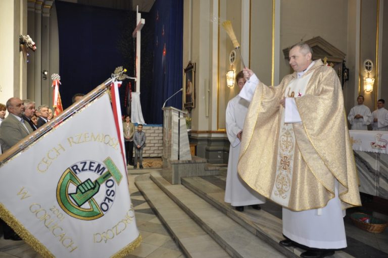 Uroczystość poświęcenia nowego sztandaru – zdjęcie 17