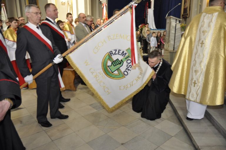 Uroczystość poświęcenia nowego sztandaru – zdjęcie 19