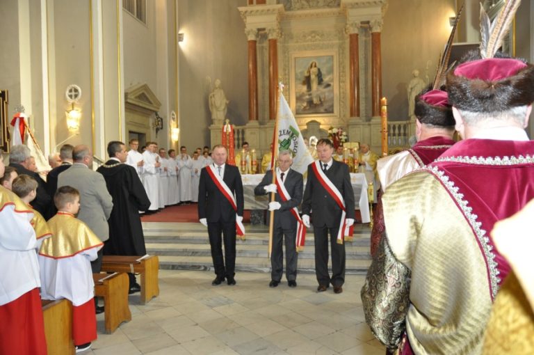 Uroczystość poświęcenia nowego sztandaru – zdjęcie 20