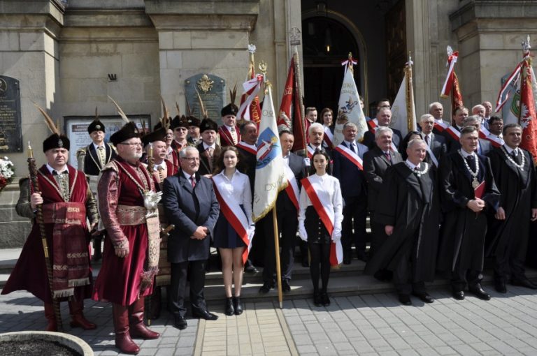 Uroczystość poświęcenia nowego sztandaru – zdjęcie 21