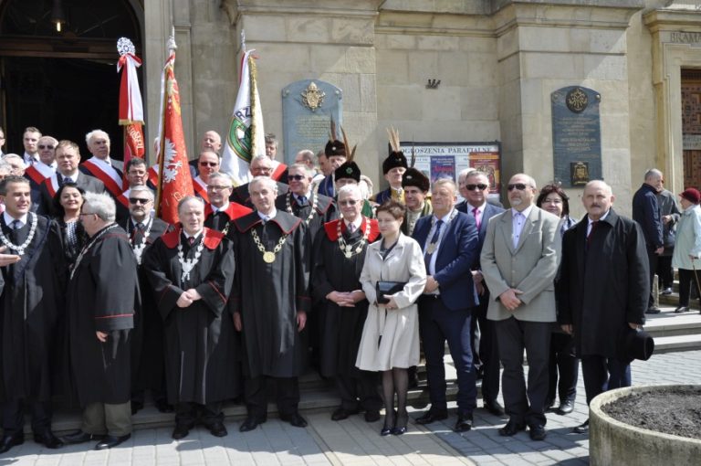 Uroczystość poświęcenia nowego sztandaru – zdjęcie 22