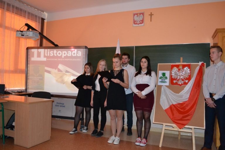 Lekcja historii z okazji Dnia Niepodległości w Branżowej Szkole I Stopnia CRiP w Gorlicach – zdjęcie 9