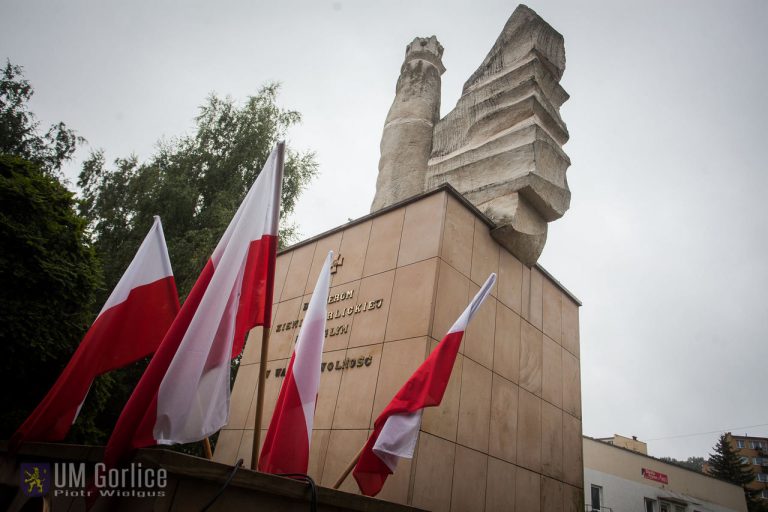 Upamiętnienie poległych walczących w rocznicę wybuchu II wojny światowej – zdjęcie 1